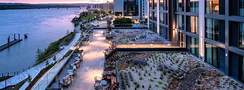 AC Hotel Vancouver Waterfront