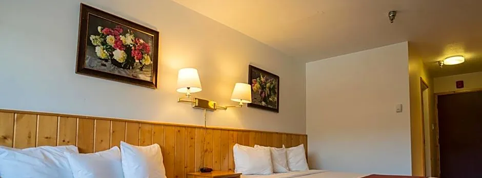 Canadas Best Value Inn- River View Hotel