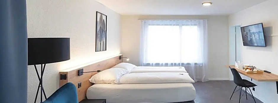 Hotel Bären Suhr