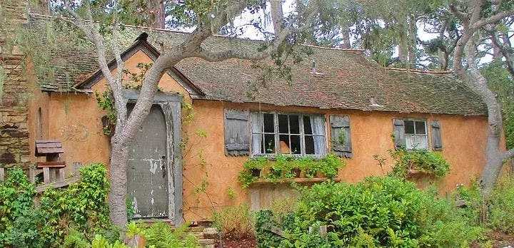 Carmel-by-the-Sea off-the-beaten-path self-guided audio tour