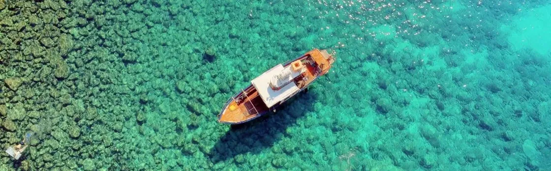 Mini-Cruise of the Coral Riviera