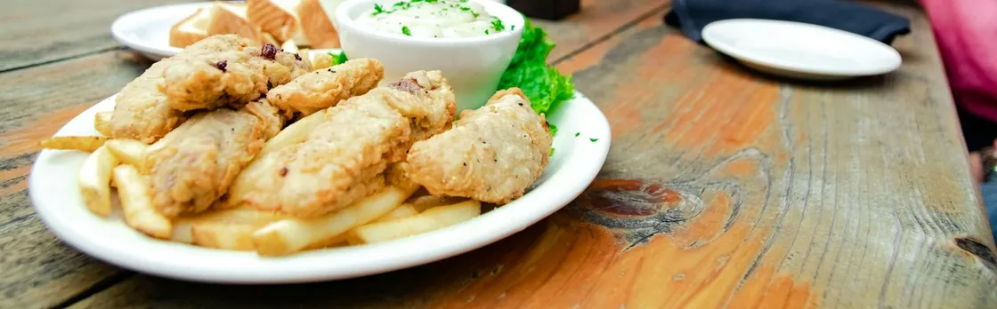Dallas Deep Ellum food tour with 4 tastings and Texas chili