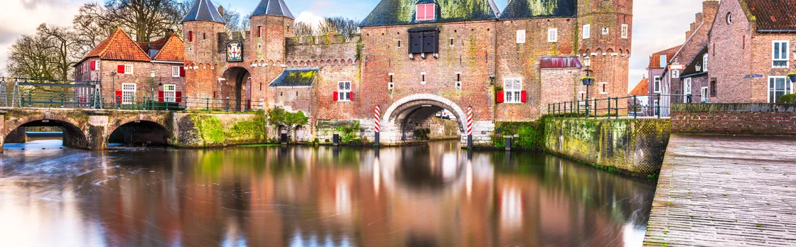Self guided tour with interactive city game of Amersfoort