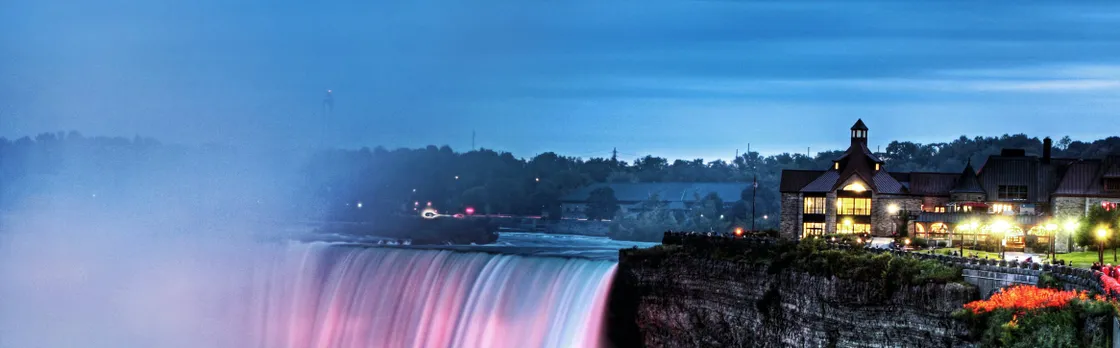 Night on Niagara experience in Canada with Power Station Light Show