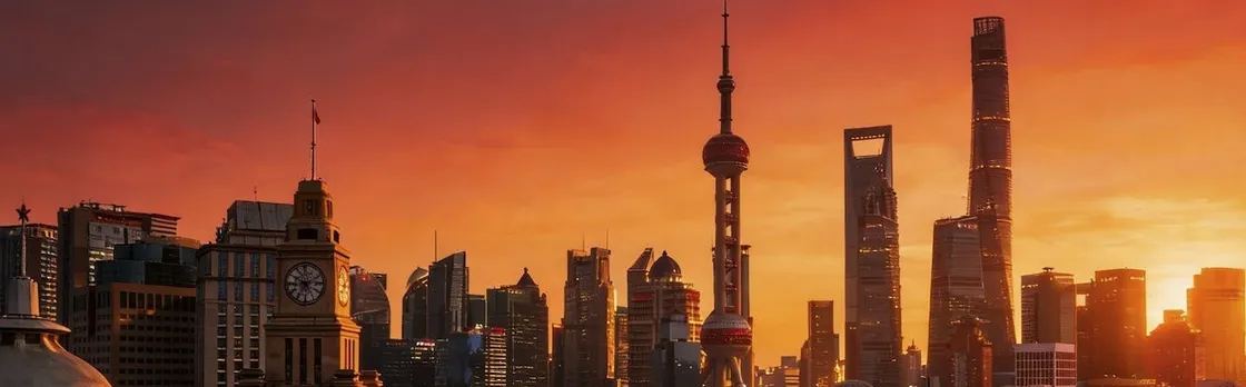 Shanghai private tour with iconic landmarks of the old and new city