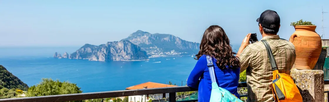 Sorrento hills Due Golfi train tour with regional food tastings