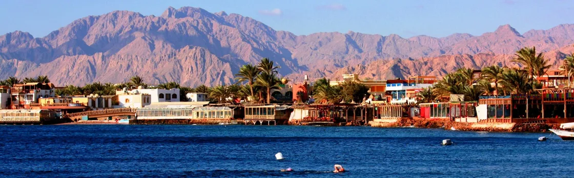 Full-day Royal Seascope and snorkeling cruise with lunch from Dahab