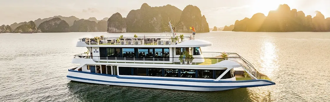 Ha Long Bay Luxury Day Cruise with Buffet Lunch From Hanoi