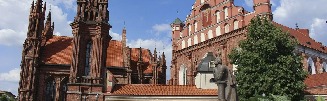 Guided tour of Vilnius' Independent Republic of Artists with a local