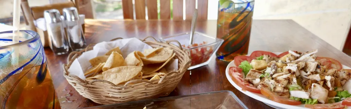 Dinner Experience With a Local Family in Playa del Carmen