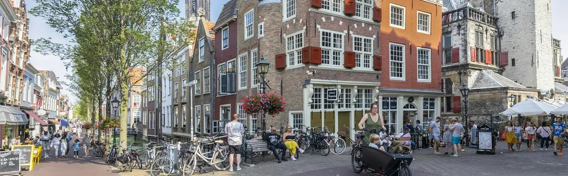 Delft self-guided audio tour app with historic centre walk