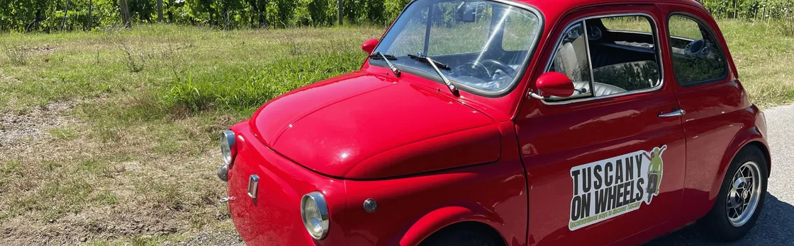 Iconic Italian vintage car tour in Chianti from San Gimignano