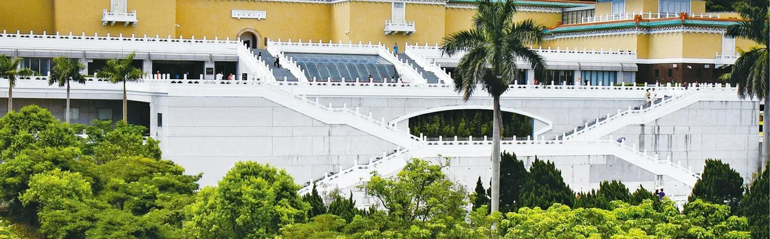 Taipei guided city tour with National Palace Museum entrance ticket