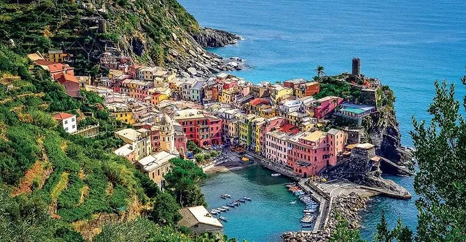 Full-Day Tour at the Cinque Terre from Lucca