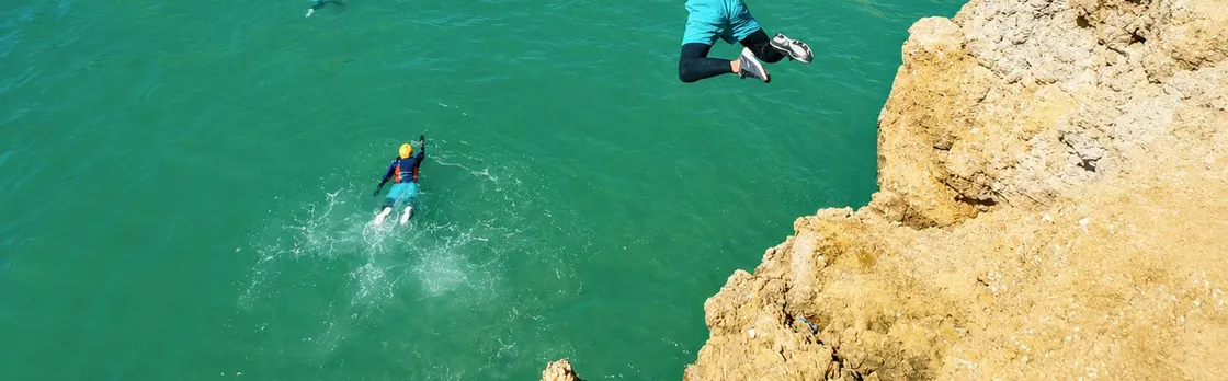 Coasteering experience in São Rafael beach