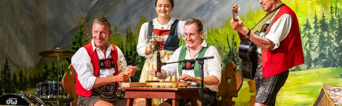 Gundolf Family Tyrolean folk show in Innsbruck with dinner option
