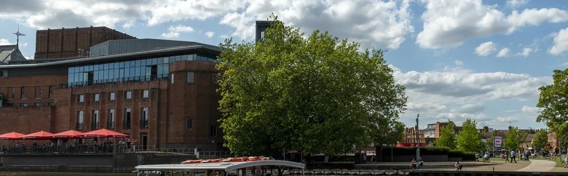 Stratford-upon-Avon river cruise with city audio tour