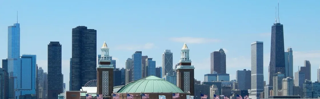 Skyline Lake boat tour from Navy Pier
