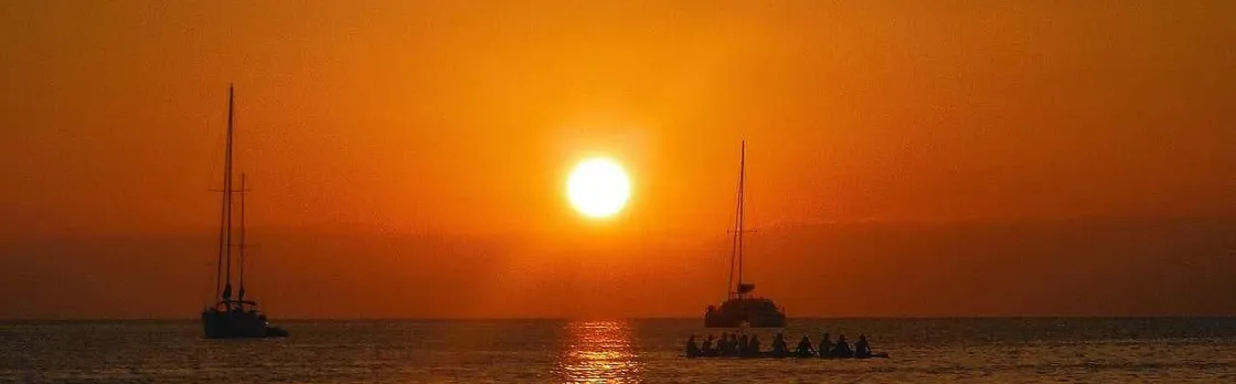 Sunset catamaran cruise in Dénia