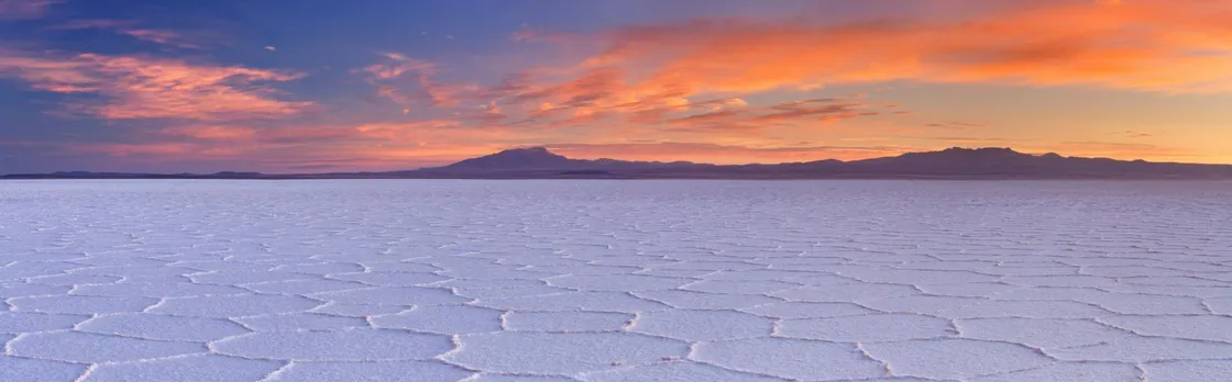 Starlight Experience at Salar de Uyuni with Sunrise Viewing