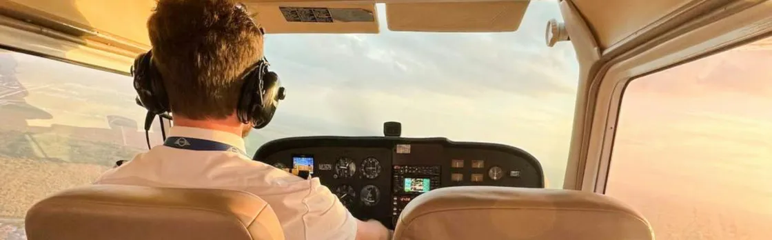 Miami luxury airplane tour with champagne