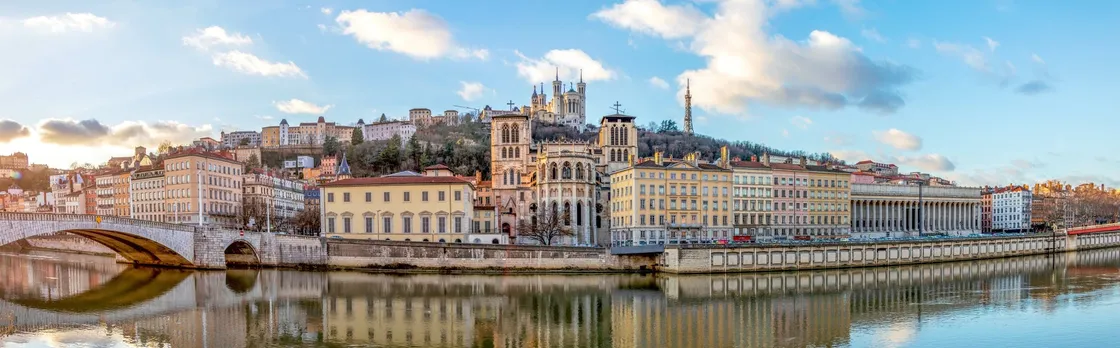 1-hour sightseeing cruise in Lyon