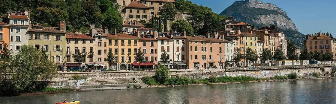 Grenoble 2-hour introductory walking tour with a local