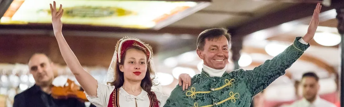 Dinner cruise on the Danube with folklore dance and live music