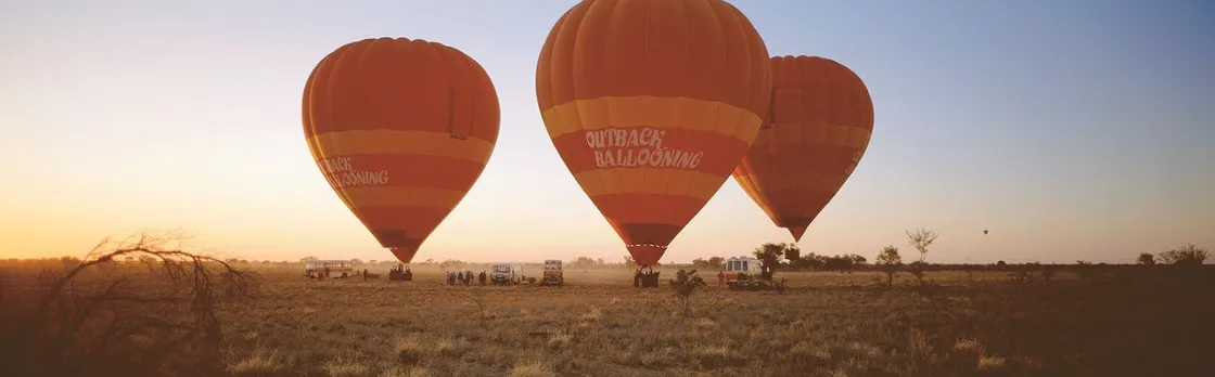 30 minute early morning hot-air balloon flight in Alice Springs