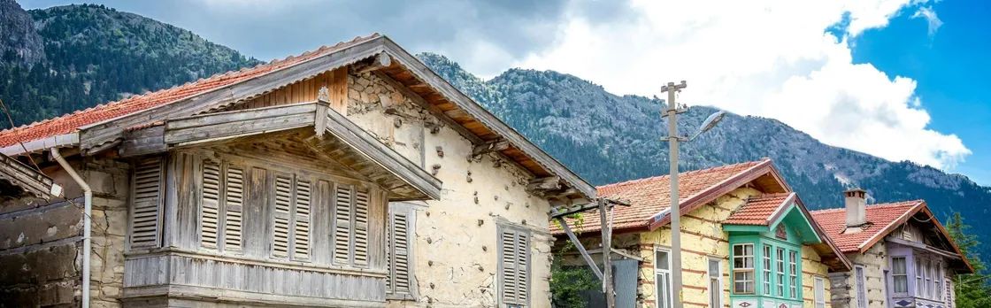 Ormana Tour including button houses and lunch