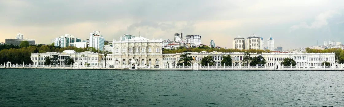 Istanbul two-hour Bosphorus cruise on Luxury Yacht