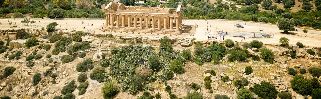 Private tour of the Valley of the Temples and Kolymbethra in Sicily
