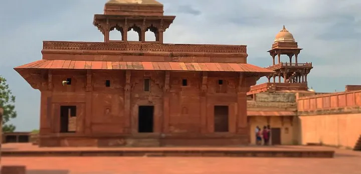 Bundi To Agra Drop Via Abhaneri Step Well's & Fatehpur Sikri