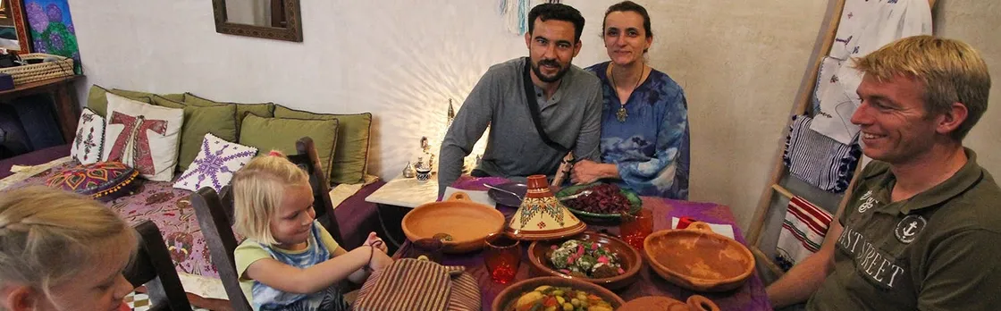 Cultural Dining Experience with a Local Family in Fez
