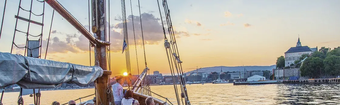 Fjord evening cruise with shrimp buffet