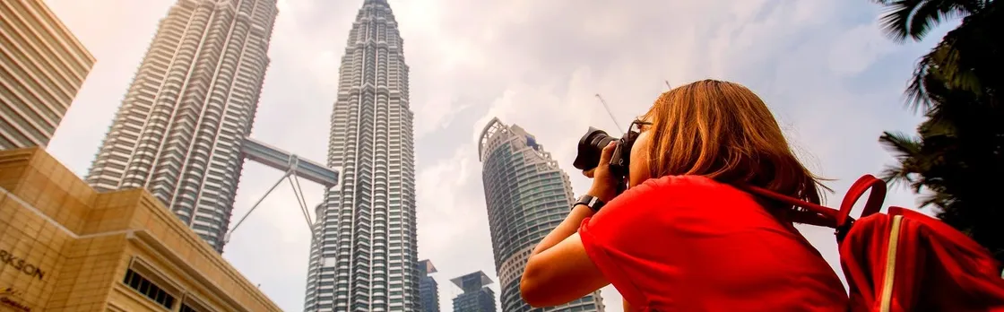 Petronas Twin Towers skip-the-line and top ten wonders private tour from Kuala Lumpur