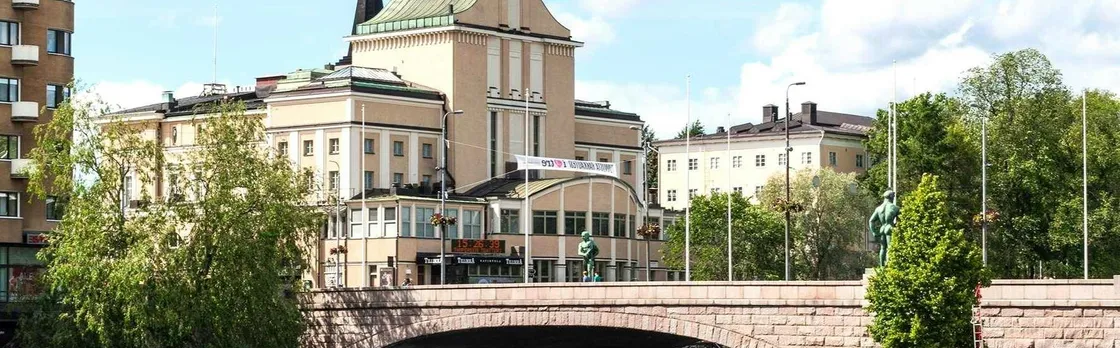 2-hour Tampere walking tour with a local guide