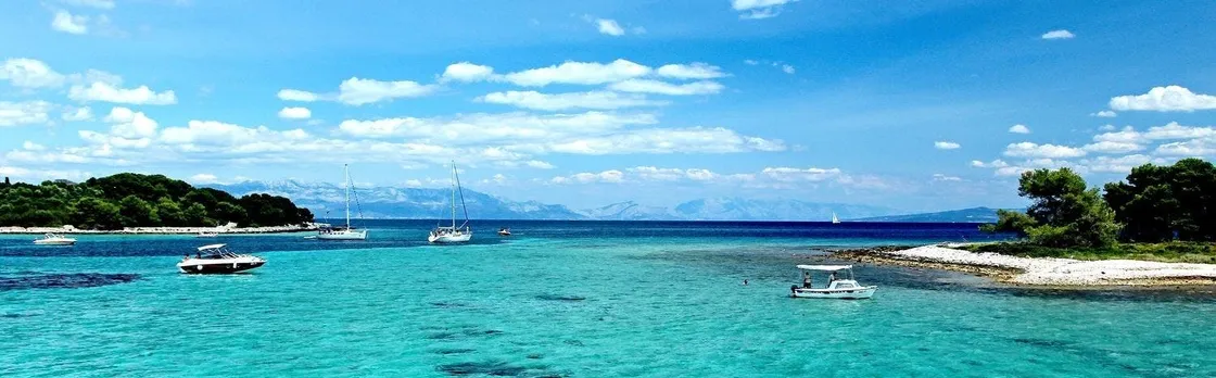 Blue Lagoon tour from Trogir including lunch
