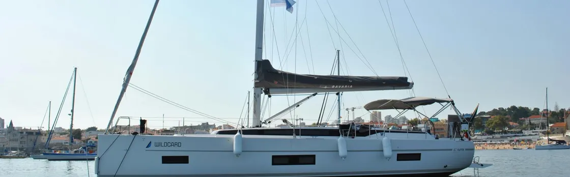 Cascais private cruise with a welcome drink