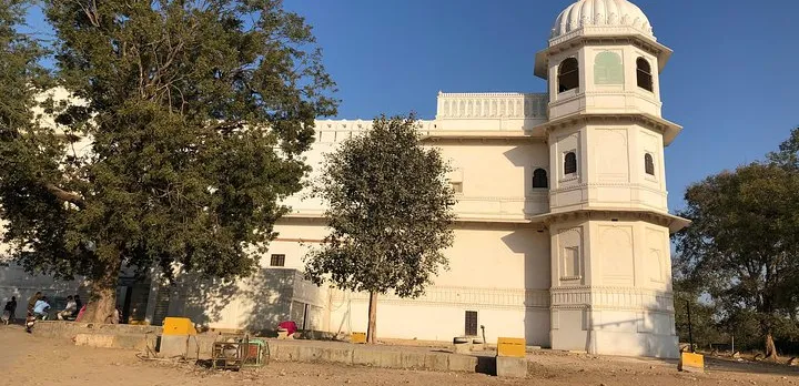 One Way Transfer From Bundi To Udaipur Drop With Optional Stop at Chittorgarh