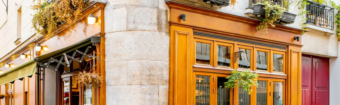 Walking tour of the trendy Le Marais neighborhood