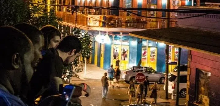 Frenchmen street live music pub crawl tour in New Orleans
