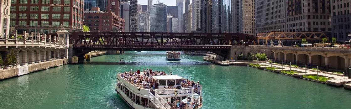 Wendella’s 90 minute Chicago River architecture tour