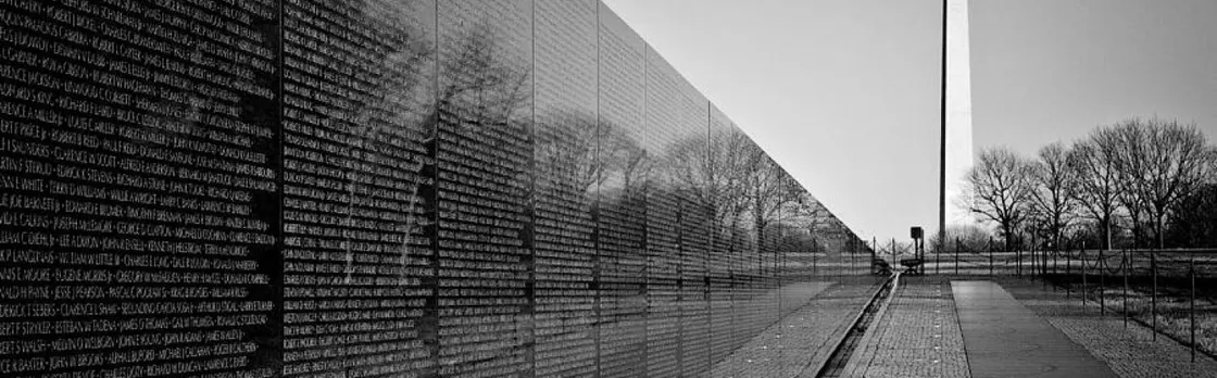 Discover DC bus tour and boat cruise
