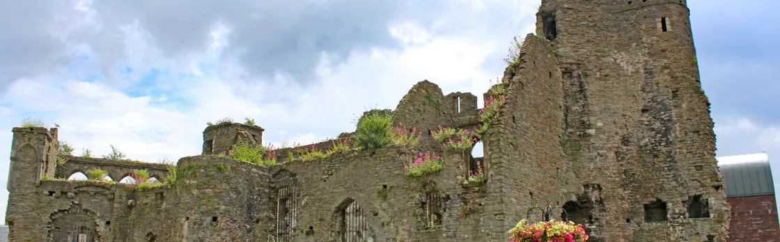 Discover Dylan Thomas’ Swansea on a self-guided audio tour