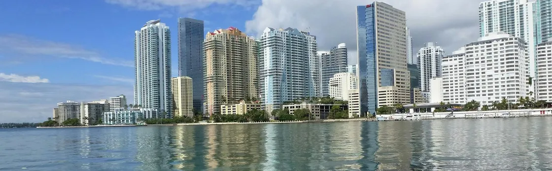Miami sightseeing cruise of South Beach, Biscayne Bay, & Venetian Islands
