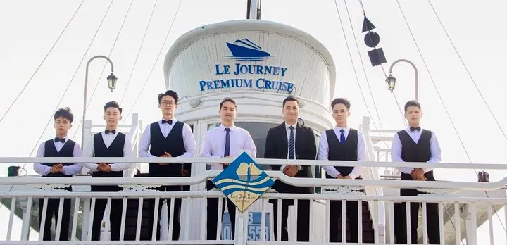 Le Journey Premium Cruise Halong Overnight Boutique 4 Star Cruise