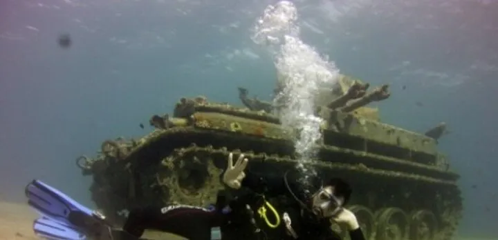 Half-Day Aqaba Glass Bottom Boat Tour – See Stunning Coral Reefs