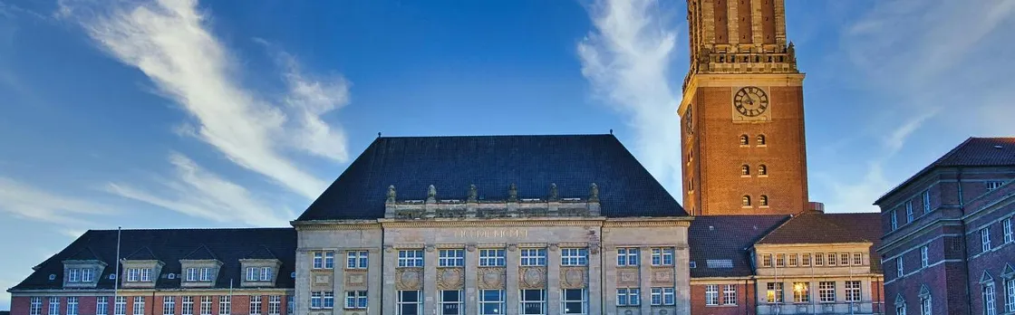 Kiel city highlights walking tour with a local