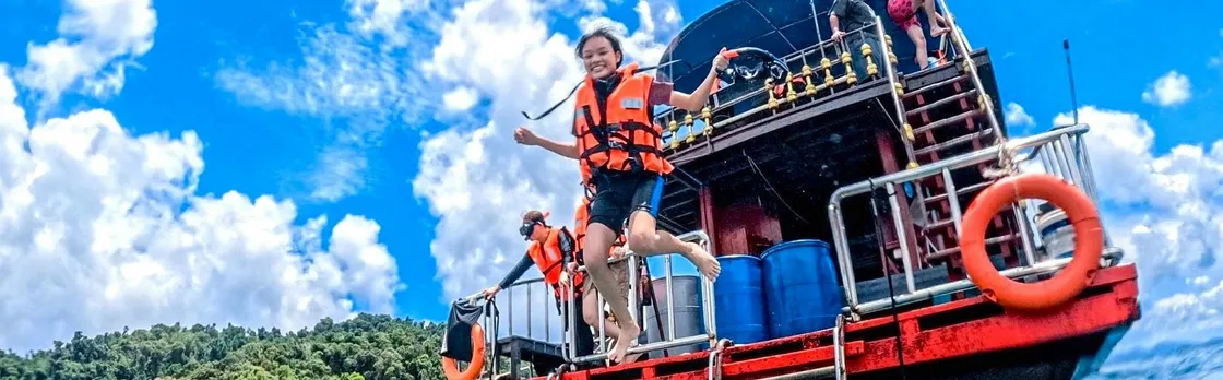 3 or 4 islands snorkel and beach tour by Boat from Koh Chang